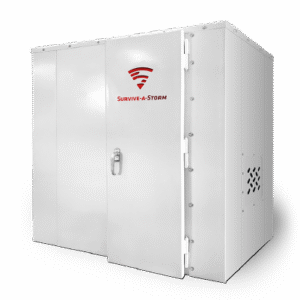 Storm shelter, with a secure door